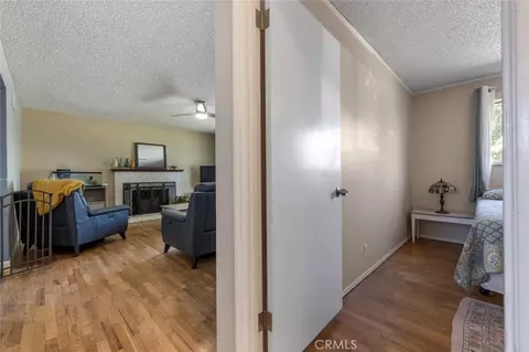 Entry Way - 800 Frank Ct, Manteca, CA 95336 photo 4 of 7