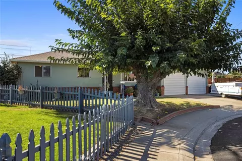 Exterior - 800 Frank Ct, Manteca, CA 95336 photo 1 of 9