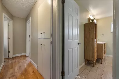 Entry Way - 800 Frank Ct, Manteca, CA 95336 photo 6 of 7