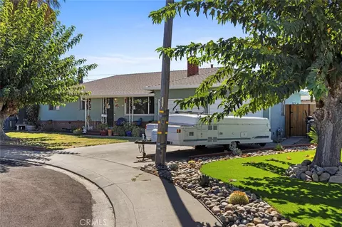 Exterior - 800 Frank Ct, Manteca, CA 95336 photo 2 of 9