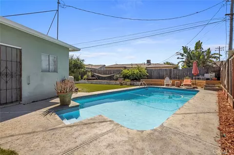Exterior - 800 Frank Ct, Manteca, CA 95336 photo 6 of 9