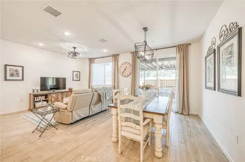 Dining - 1523 Bloom Ln, Clovis, CA 93619 photo 2 of 2