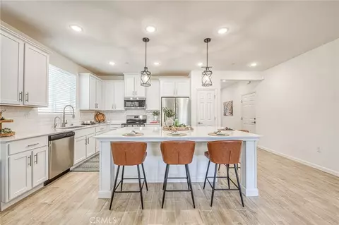 Kitchen - 1523 Bloom Ln, Clovis, CA 93619 photo 2 of 4