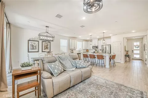 Entry Way - 1523 Bloom Ln, Clovis, CA 93619 photo 5 of 5