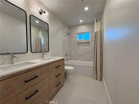 Bath - 12223 Chavers Ave, Downey, CA 90242 photo 1 of 4