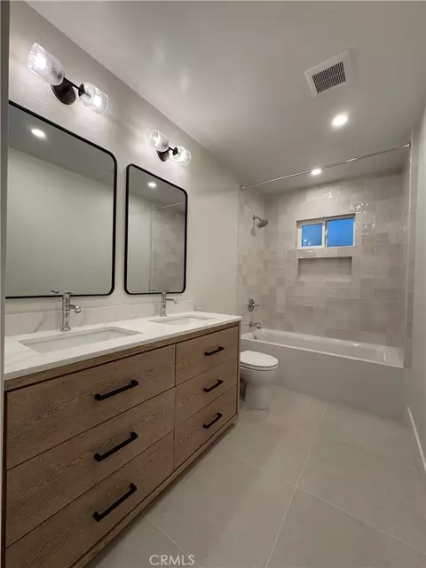 Bath - 12223 Chavers Ave, Downey, CA 90242 photo 2 of 4