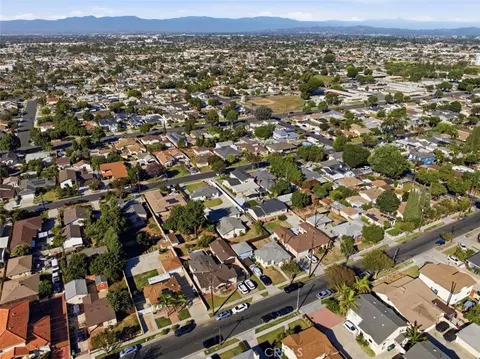 View/Area - 9115 Walnut, Bellflower, CA 90706 photo 3 of 5
