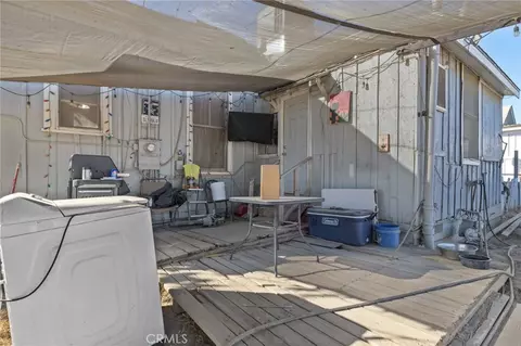 Exterior - 130 E 4th St, Hanford, CA 93230 photo 5 of 8