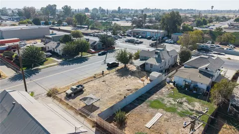 View/Area - 130 E 4th St, Hanford, CA 93230 photo 2 of 6