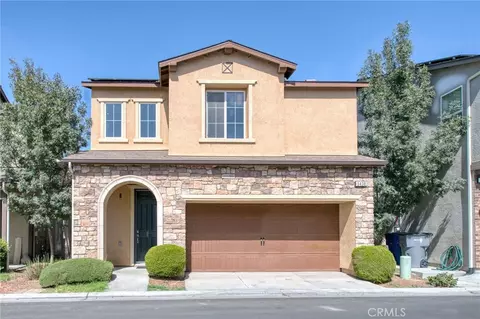 5438 W Santa Barbara, Fresno, CA 93722