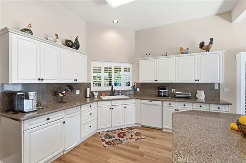 Kitchen - 2843 Carolina Ave, Clovis, CA 93611 photo 2 of 7