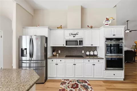 Kitchen - 2843 Carolina Ave, Clovis, CA 93611 photo 4 of 7