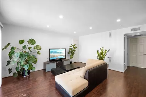 5224 Denny Ave #111, North Hollywood, CA 91601