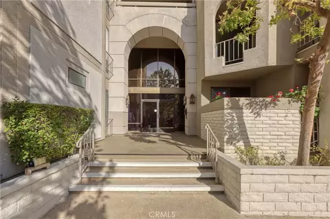 5340 Yarmouth Ave #203, Encino, CA 91316