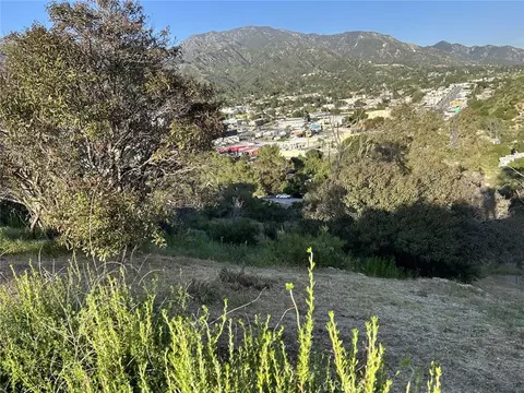 9832 High Top Dr, Tujunga, CA 91042