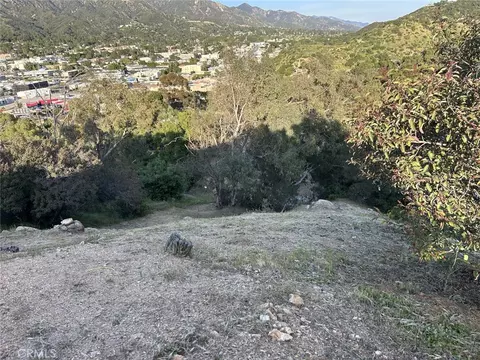 9832 High Top Dr, Tujunga, CA 91042 photo 2