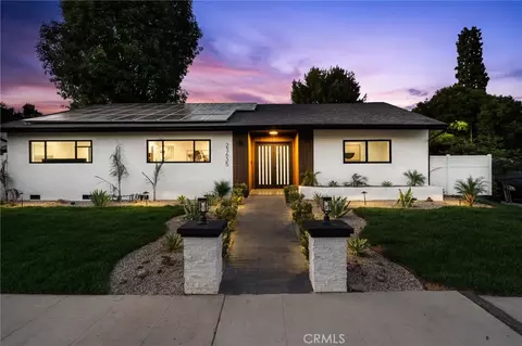 23635 Tiara St, Woodland Hills, CA 91367