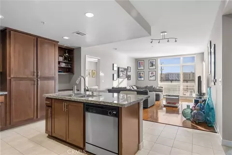 21301 Erwin St #505, Woodland Hills, CA 91367
