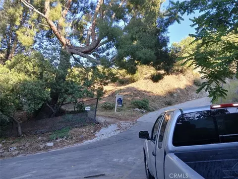 9739 Oak Bend Dr, Tujunga, CA 91042 photo 6
