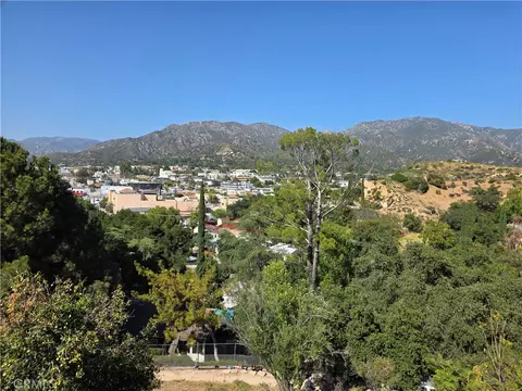 9739 Oak Bend Dr, Tujunga, CA 91042