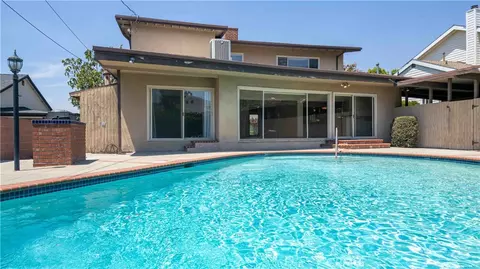 648 Uclan Dr, Burbank, CA 91504