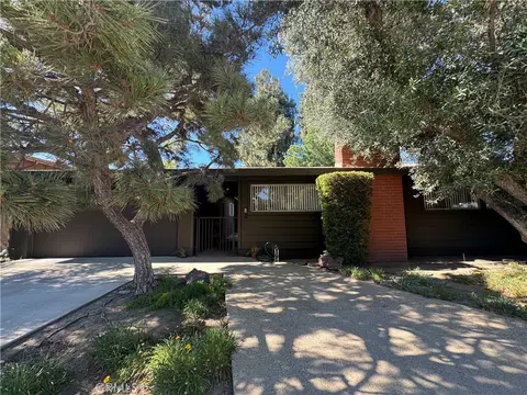 15929 Sunburst St, North Hills, CA 91343