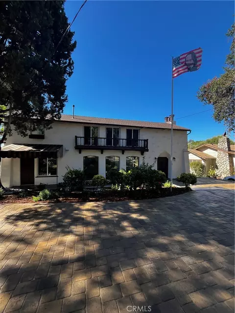 2430 Orange Ave, La Crescenta, CA 91214