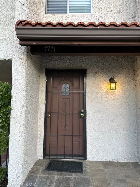 7771 Via Capri, Burbank, CA 91504