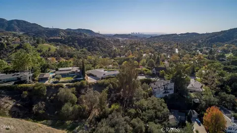 3226 Menlo Dr, Glendale, CA 91208 photo 6