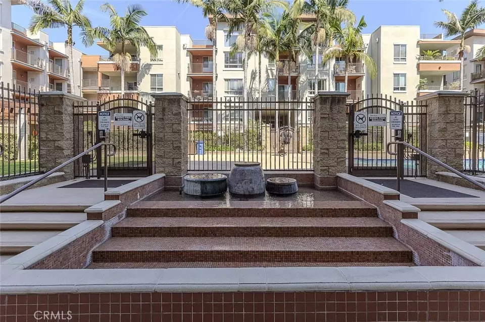 Exterior - 100 S Alameda St #353, Los Angeles, CA 90012 photo 3 of 15