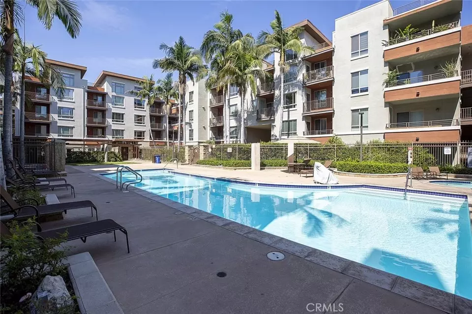 Exterior - 100 S Alameda St #353, Los Angeles, CA 90012 photo 4 of 15