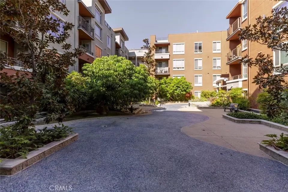 Exterior - 100 S Alameda St #353, Los Angeles, CA 90012 photo 5 of 15