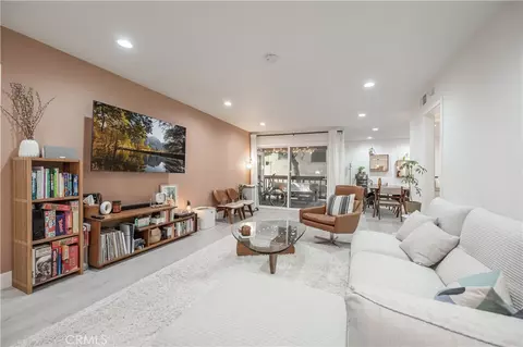 500 S Oak Knoll Ave #10, Pasadena, CA 91101