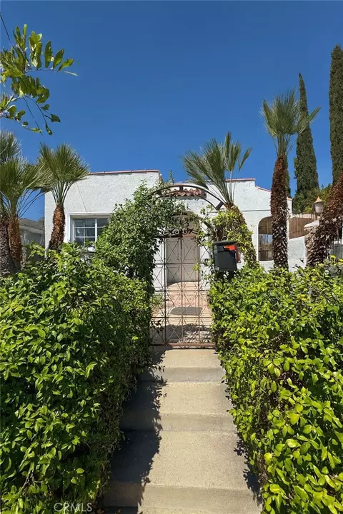 11753 Blythe St, North Hollywood, CA 91605
