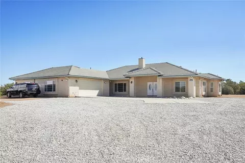8181 Daisy Rd, Oak Hills, CA 92344