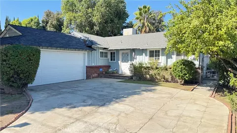 15815 Bassett St, Lake Balboa, CA 91406