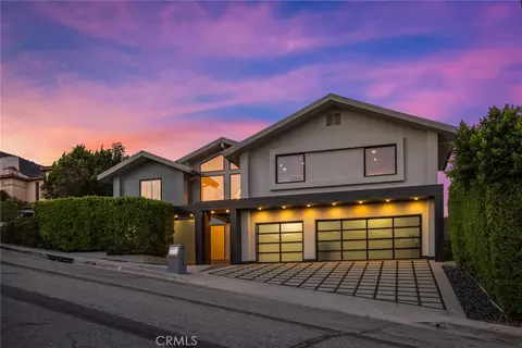 2111 Rimcrest Dr, Glendale, CA 91207