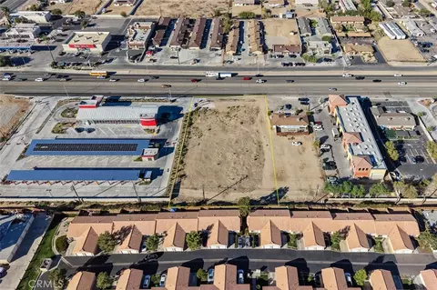 15403 Bear Vly, Hesperia, CA 92345 photo 4