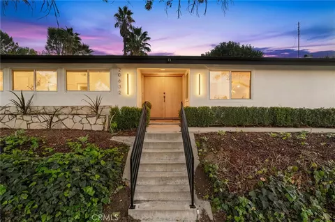 20632 Tiara St, Woodland Hills, CA 91367