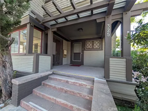 Exterior - 325 S Los Robles Ave, Pasadena, CA 91101 photo 1 of 25