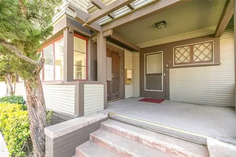 Exterior - 325 S Los Robles Ave, Pasadena, CA 91101 photo 12 of 25
