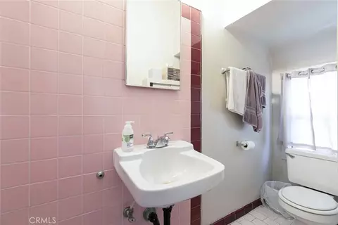 Bath - 325 S Los Robles Ave, Pasadena, CA 91101 photo 1 of 4