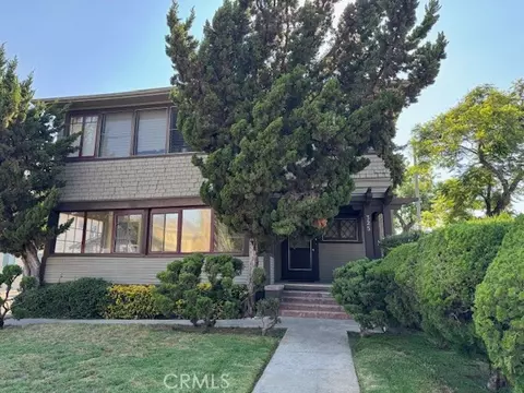 325 S Los Robles Ave, Pasadena, CA 91101