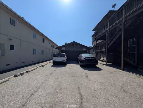 Exterior - 325 S Los Robles Ave, Pasadena, CA 91101 photo 2 of 25