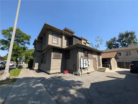 Exterior - 325 S Los Robles Ave, Pasadena, CA 91101 photo 4 of 25