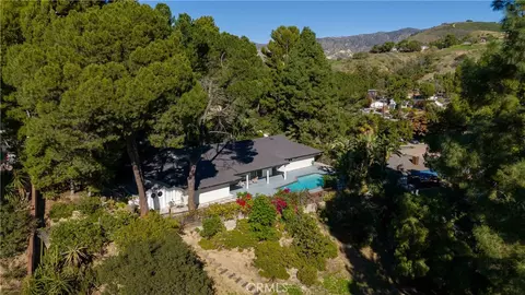 10534 Colebrook, Shadow Hills, CA 91040