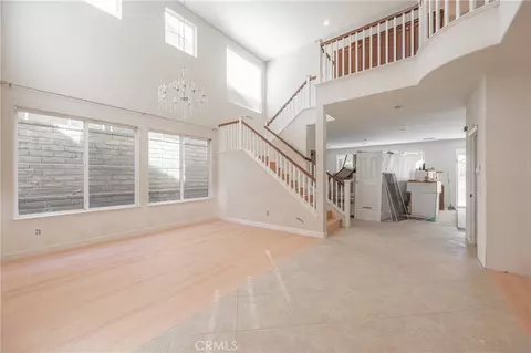 Living - 29276 Discovery Rdg, Santa Clarita, CA 91390 photo 1 of 3