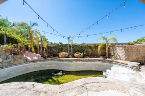 Exterior - 29276 Discovery Rdg, Santa Clarita, CA 91390 photo 3 of 3