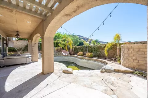 Exterior - 29276 Discovery Rdg, Santa Clarita, CA 91390 photo 1 of 3