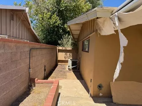 Exterior - 1118 E Avenue J3, Lancaster, CA 93535 photo 6 of 6